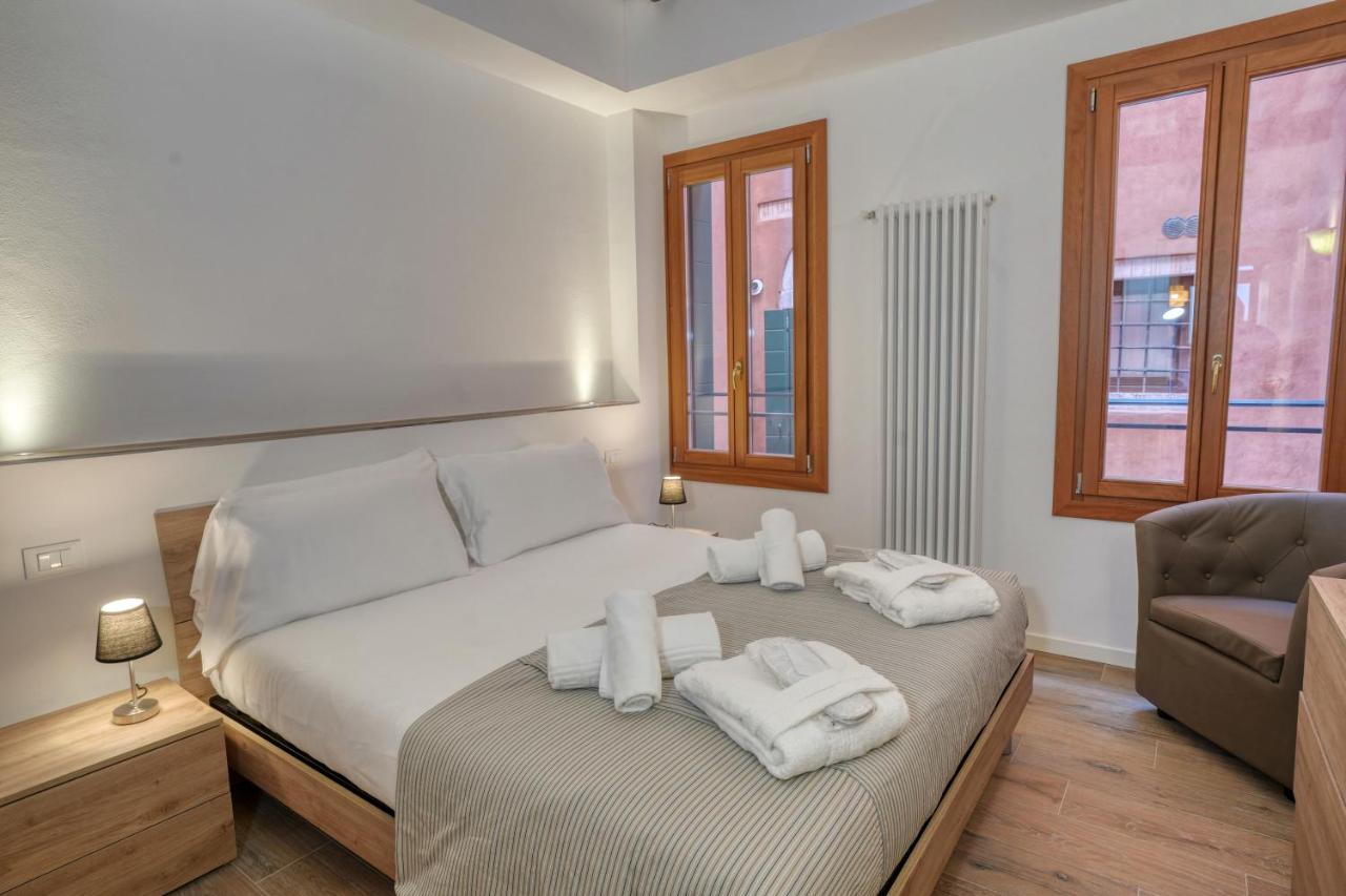 Ecco Venice
