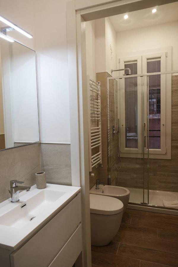 Ecco Apartment