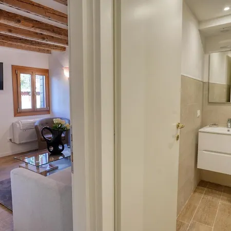 Ecco Suites Apartments Venice Exterior photo