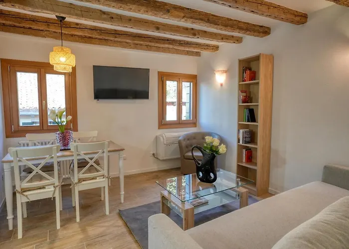Ecco Suites Apartments